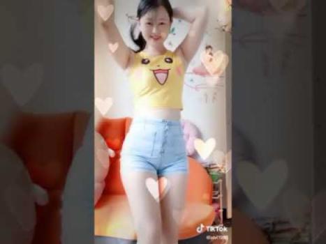 Tiktoker 17 tuổi lộ clip Minh Huệ 3 phút full không che cực gắt