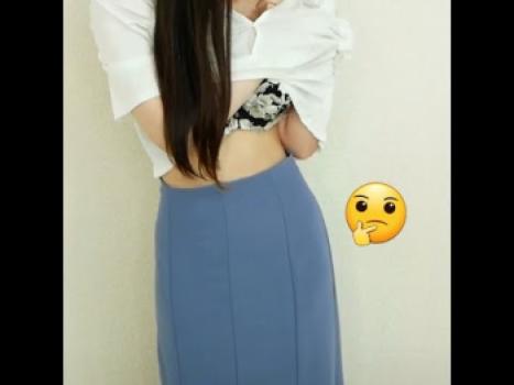 Hot girl Chang Bông lộ clip show hàng nhận donate tiền tỷ