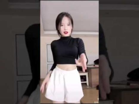 Không che| Clip hot girl Kelly Nguyễn lộ hàng với bikini 2 mảnh